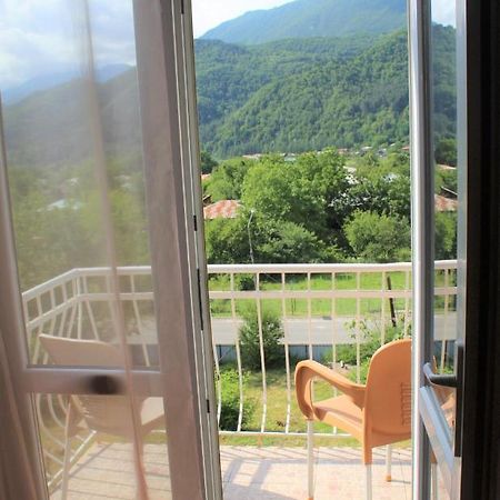 Guest House Racha Ambrolauri Dış mekan fotoğraf