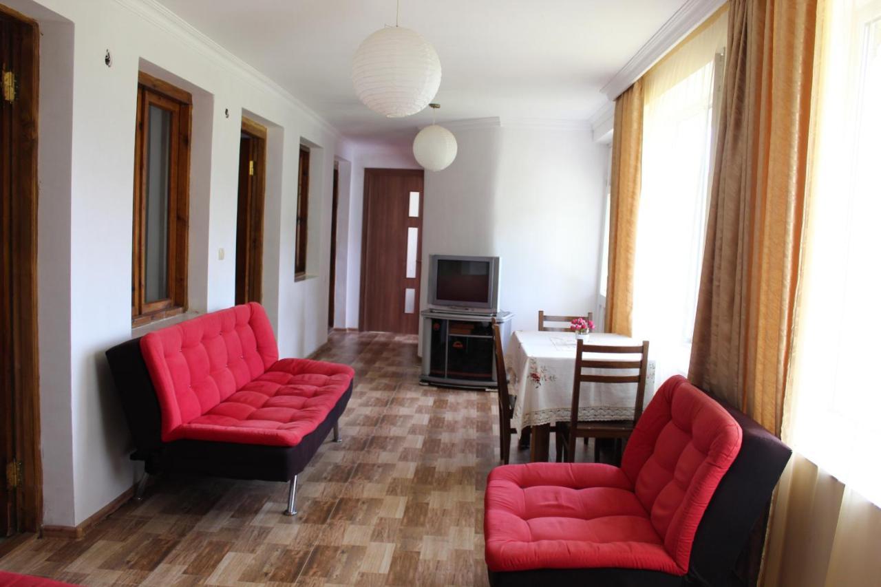 Guest House Racha Ambrolauri Dış mekan fotoğraf