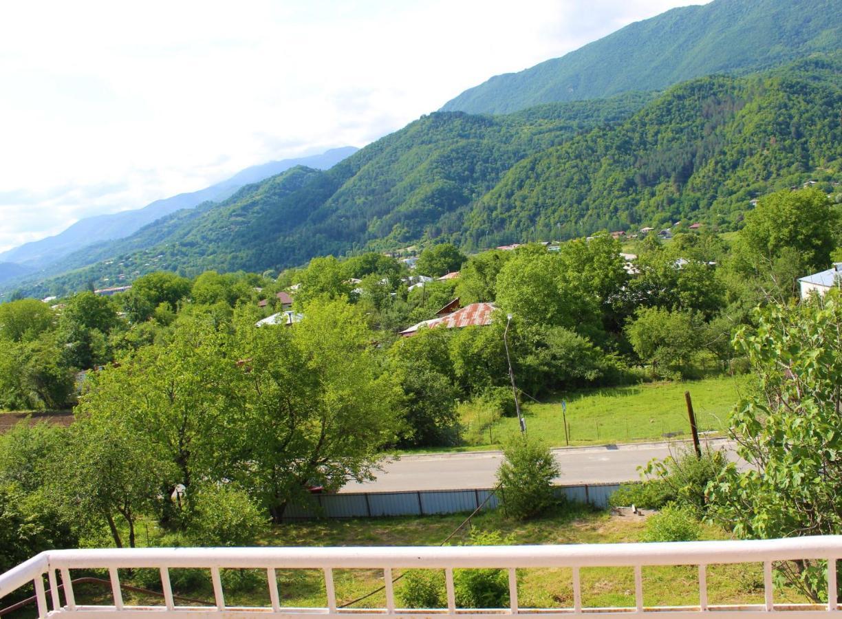 Guest House Racha Ambrolauri Dış mekan fotoğraf