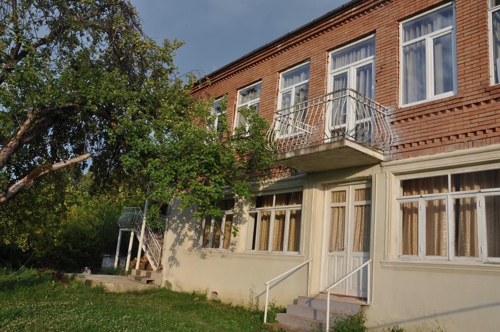 Guest House Racha Ambrolauri Dış mekan fotoğraf