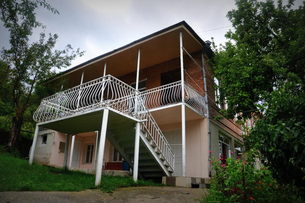 Guest House Racha Ambrolauri Dış mekan fotoğraf